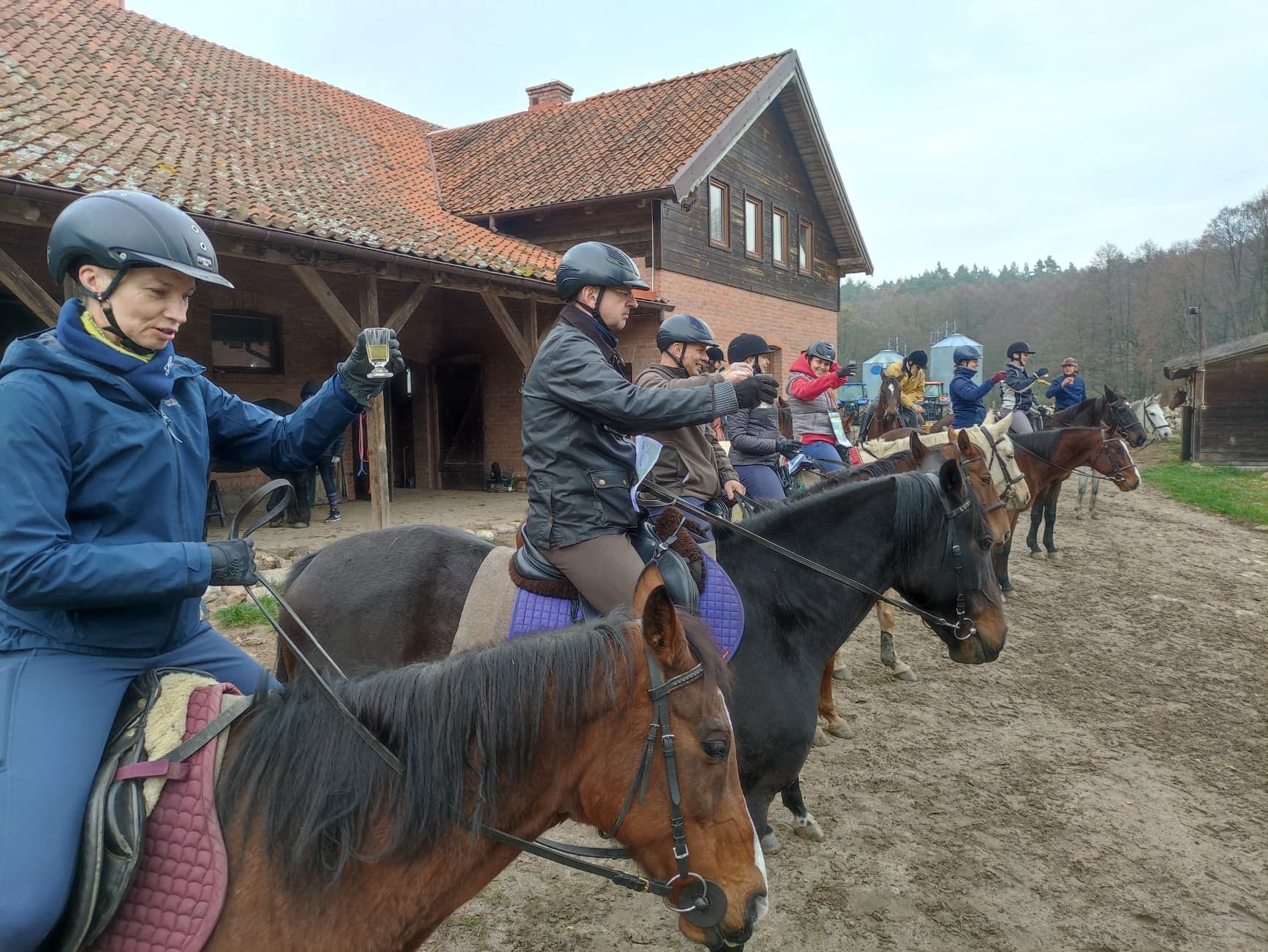 Jeździeckie Święto Niepodległości w Pajtuńskim Młynie - zdjęcie 3